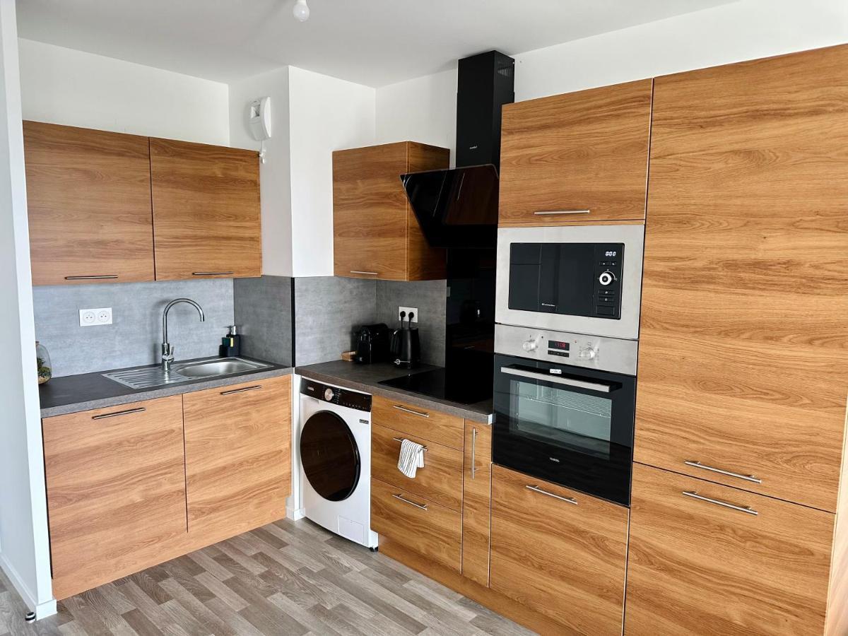 Agreable 2 Pieces Avec Balcon Et Parking Transports By Immo Kit Bnb Sarcelles Exterior photo